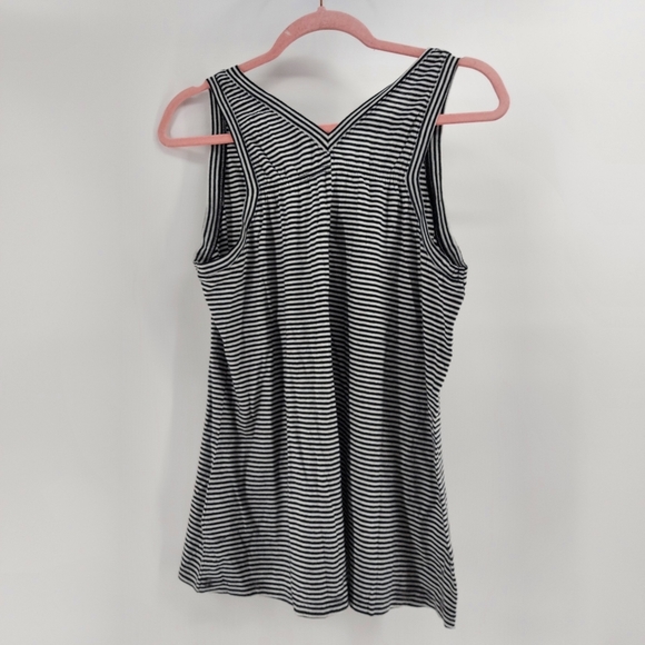 Susina black and white stripe v neck tank top back gathering - Picture 9 of 9